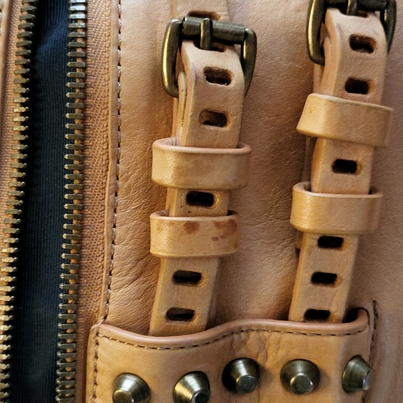 Joelle Hawkens leather bag - Picture 2 of 11